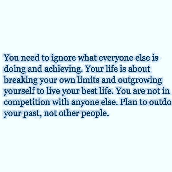 navy blue YALE crewneck | dark academia | alumni - Picture 4 of 5